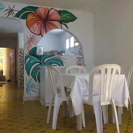 Hostel Playa Baru